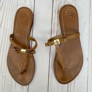 TORY BURCH Sandals LEIGHANNE Logo BOW TAN PATENT Flat Thong